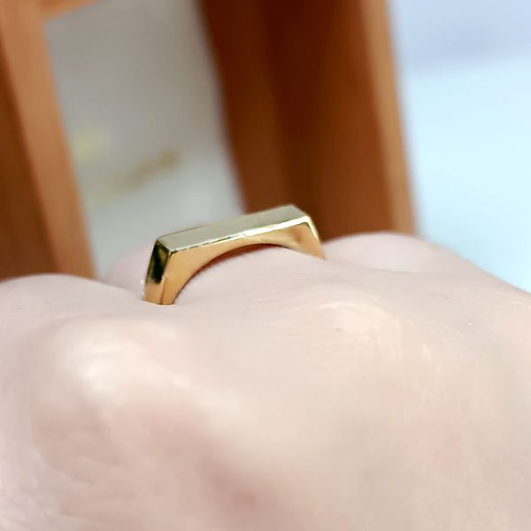 Anel Sinete em Ouro 18k Polido Personalizado