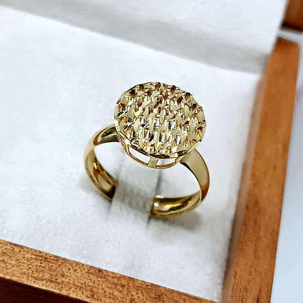 Anel em Ouro 18k Trabalhado e Diamantado 