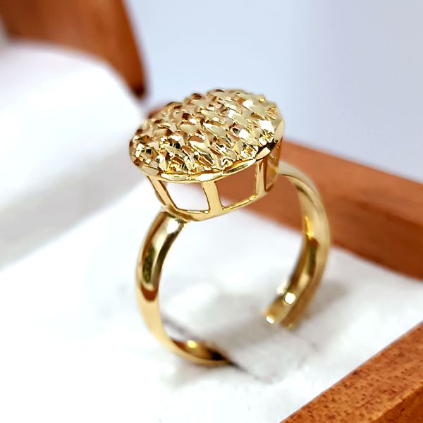 Anel em Ouro 18k Trabalhado e Diamantado 