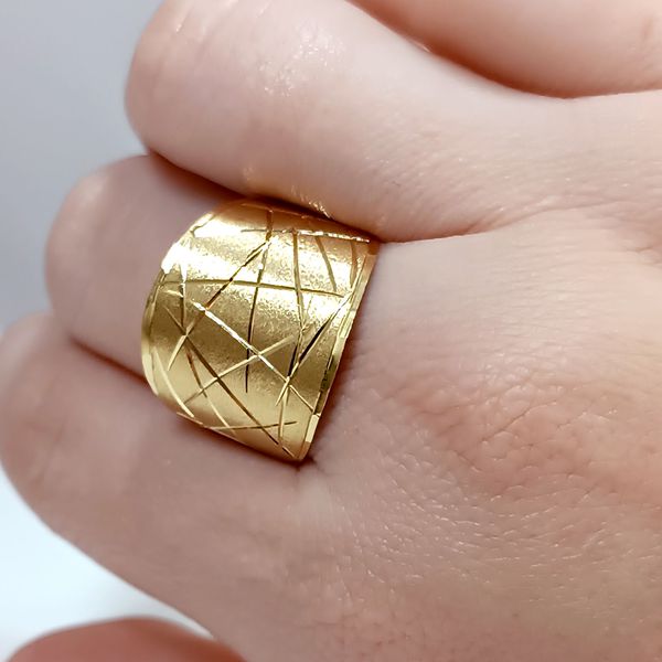 Anel em Ouro 18k Trabalhado Fosco