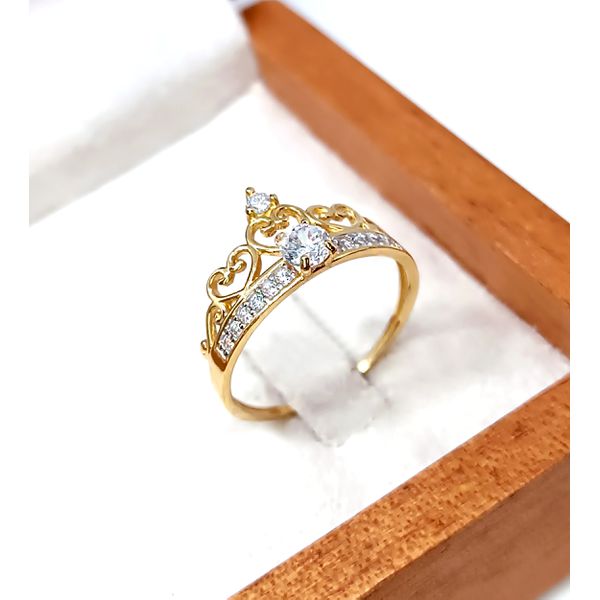 Anel em Ouro 18k Coroa Cravejada Coração
