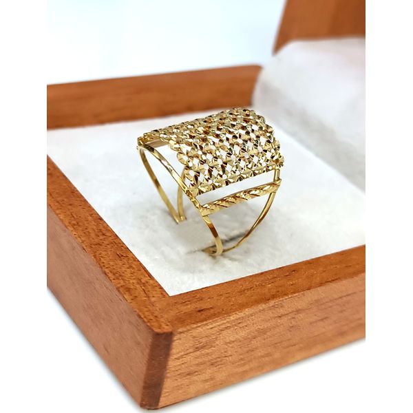 Anel em Ouro 18k Trabalhado Diamantado 