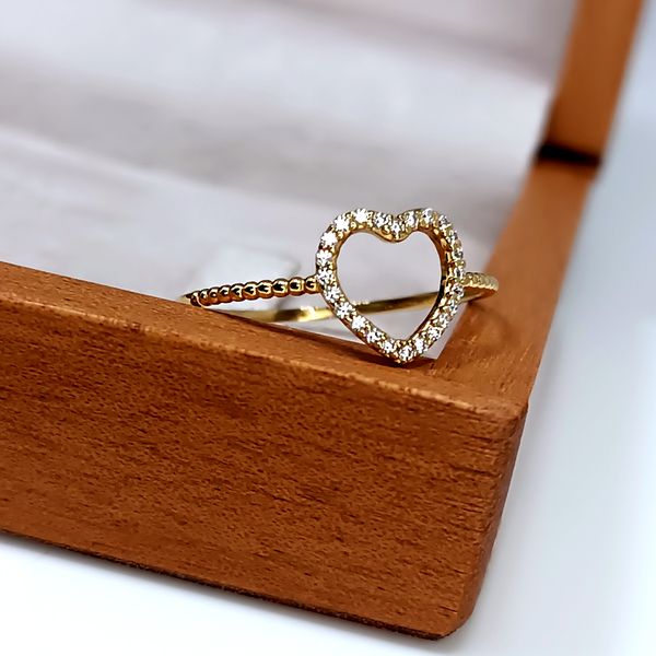 Anel em Ouro 18k Coração Cravejado