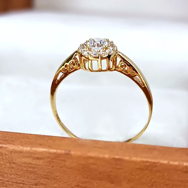Anel Solitário em Ouro 18k Trabalhado aro Personalizado