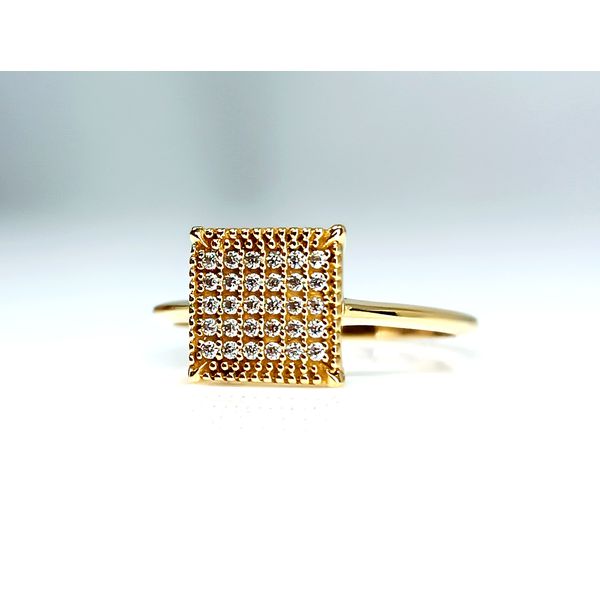 Anel em Ouro 18k Cravejado Quadrado