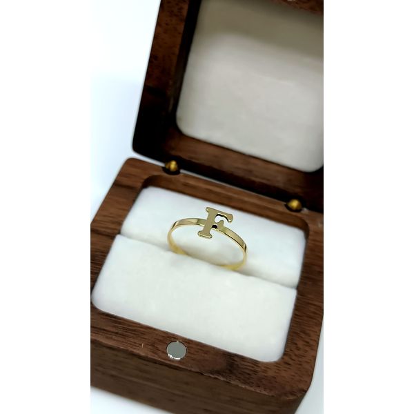 Anel em Ouro 18k Personalizado com Inicial