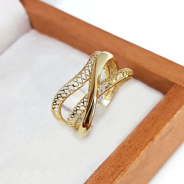 Anel em Ouro 18k Entrelaçado e Personalizado