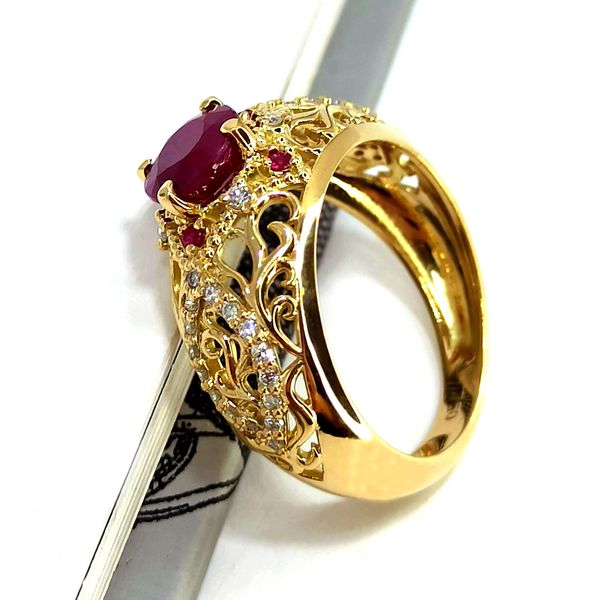Anel de Formatura Jade em Ouro 18k personalizado Rubi, Safira, Água Marinha e demais pedras