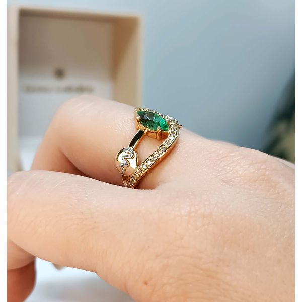 Anel de Formatura Medicina Feminino com Esmeralda Ouro 18k
