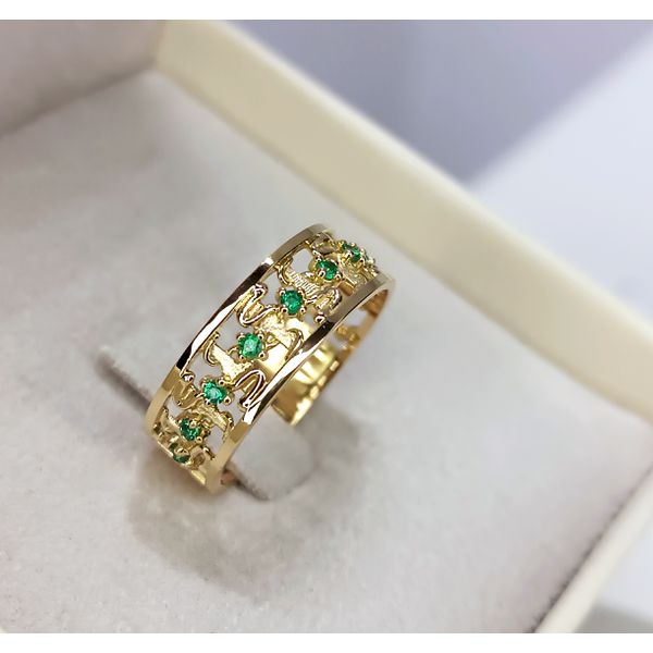 Anel de Formatura Desenhado e Personalizado para o curso de Medicina em Ouro 18k