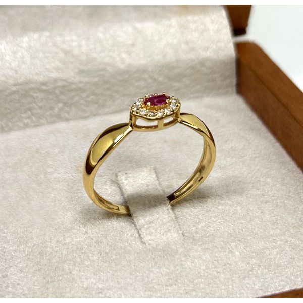 Anel de Formatura em Ouro 18k com Pedra Navete personalizado