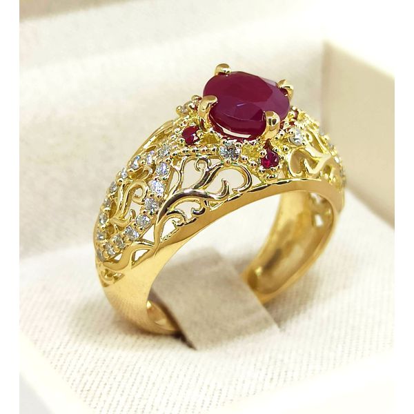 Anel de Formatura Jade em Ouro 18k personalizado Rubi, Safira, Água Marinha e demais pedras