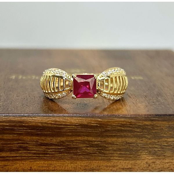 Anel de Formatura em Ouro 18k Personalizado para o Curso de Direito e demais cursos