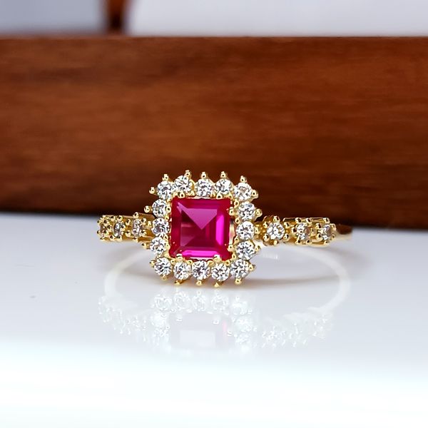 Anel em Ouro 18k Cravejado e Personalizado