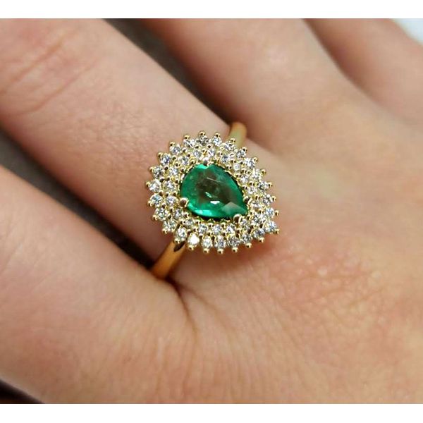 Anel de Formatura em Ouro 18k Gota Cravejado 