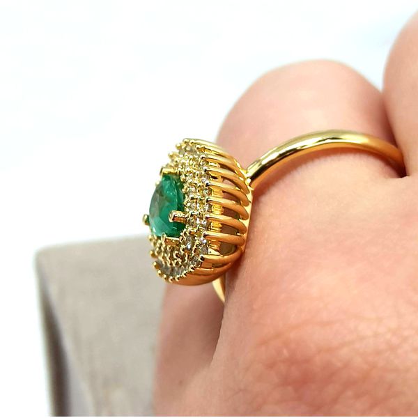 Anel de Formatura em Ouro 18k Gota Cravejado 
