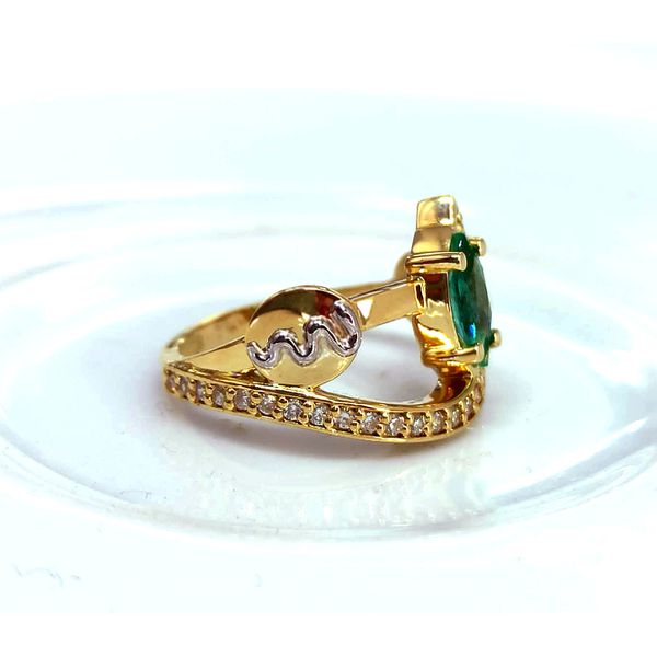 Anel de Formatura Medicina Feminino com Esmeralda Ouro 18k