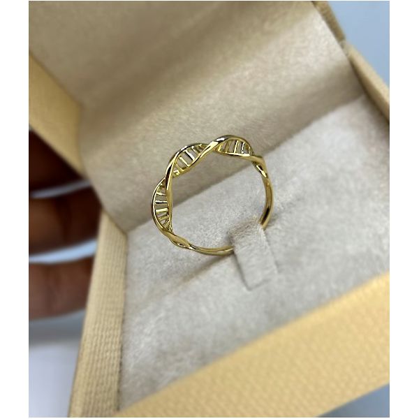 Anel de Formatura em Ouro 18k DNA