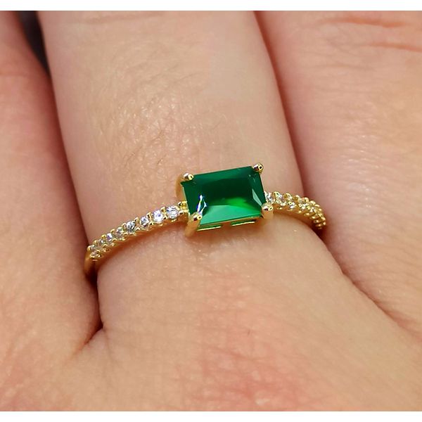 Anel de Formatura em Ouro 18k Cravejado e Personalizado