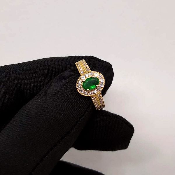 Anel de Formatura em Ouro 18k 750 com Pedra Oval 