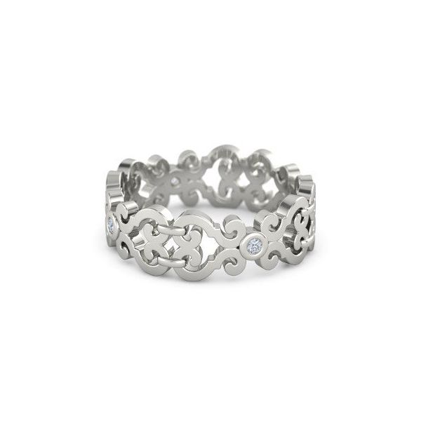 Anel Trabalhado com Diamantes em Ouro Amarelo 18k
