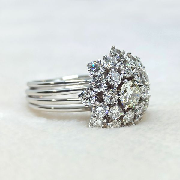 Anel em Ouro 18k Chuveiro Cravejado com Diamantes