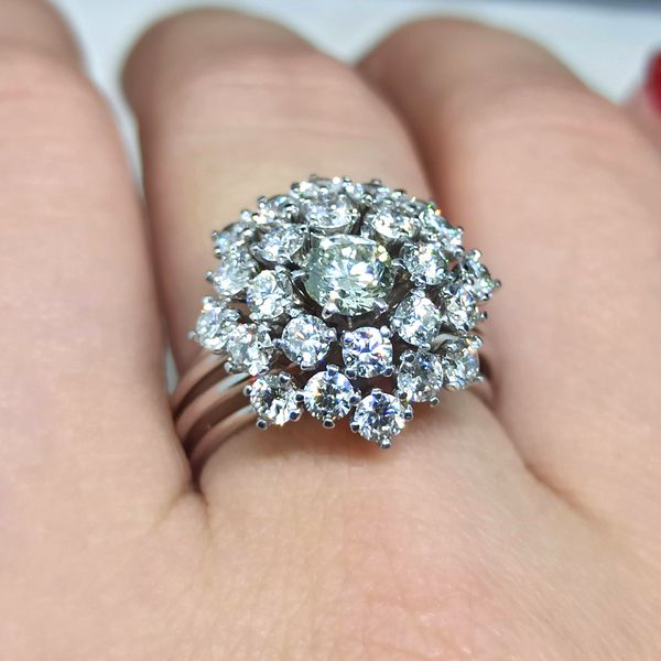 Anel em Ouro 18k Chuveiro Cravejado com Diamantes