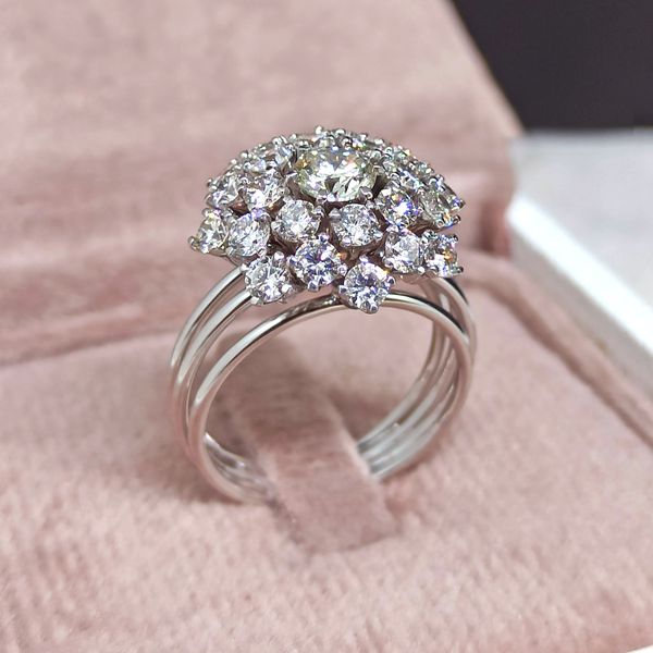  Anel em Ouro 18k Chuveiro Cravejado com Diamantes