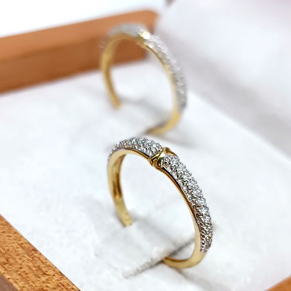 Anel em Ouro 18k Cravejado em Ouro Branco Diamantado Centro X