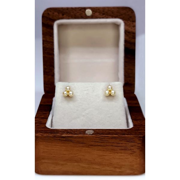 Brinco em Ouro 18k com Pérolas