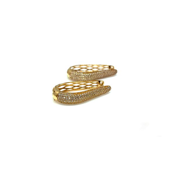 Brinco de Argola Cravejada em Ouro 18k