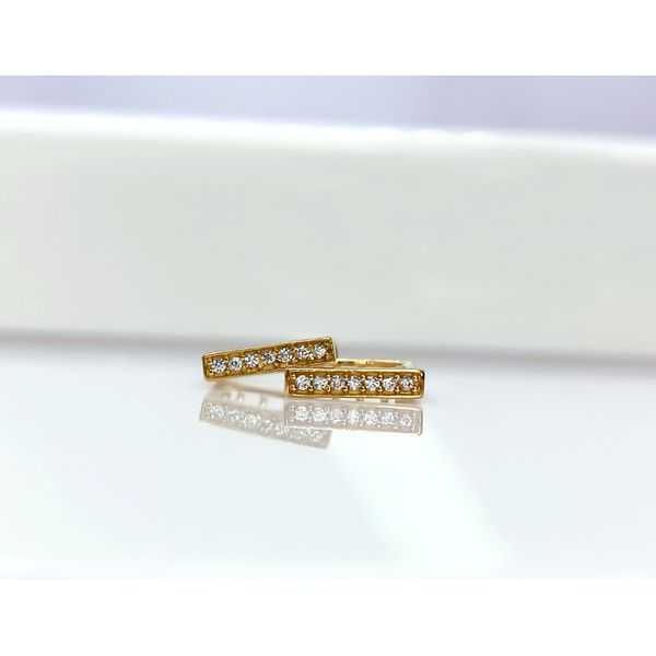 Brinco Argola Quadrada em Ouro 18k com Zircônias