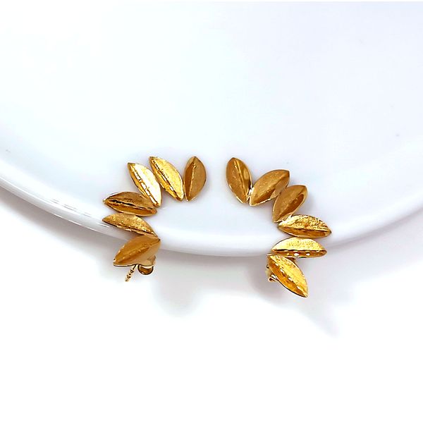 Brinco em Ouro 18k Folhas Laser