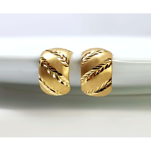 Brinco em Ouro 18k Bojudo Diamantado