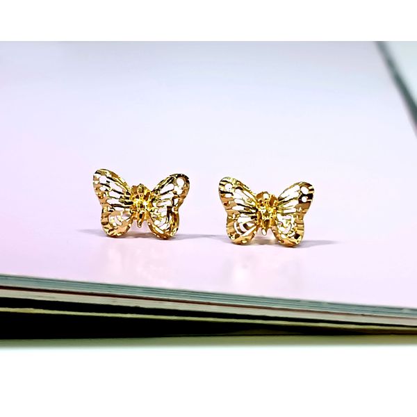 Brinco em Ouro 18k Amarelo Borboleta vazada 