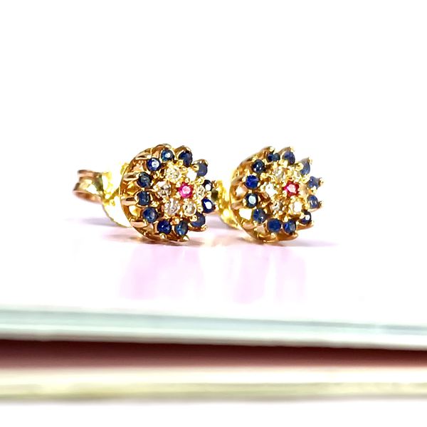 Brinco em Ouro 18k Redondo Cravejado com Safira Natural, Rubi Natural e Diamantes