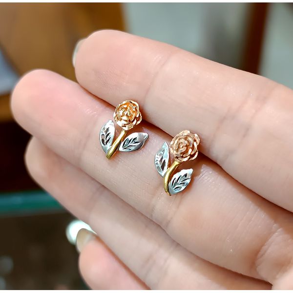 Brinco em Ouro 18k Florzinha Tricolor