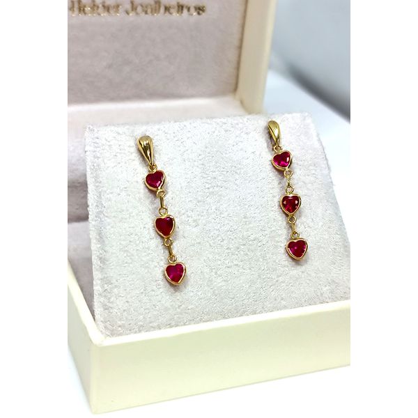 Brinco em Ouro 18k Corações 