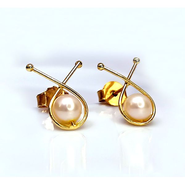 Brinco em Ouro amarelo 18k Trabalhado Pérola