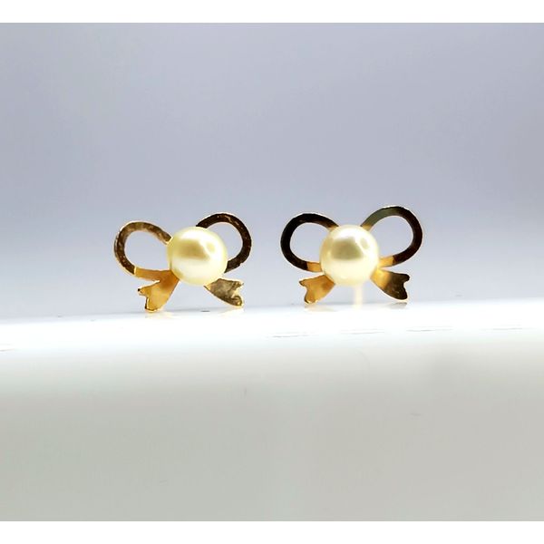 Brinco em Ouro 18k Lacinho com Pérola