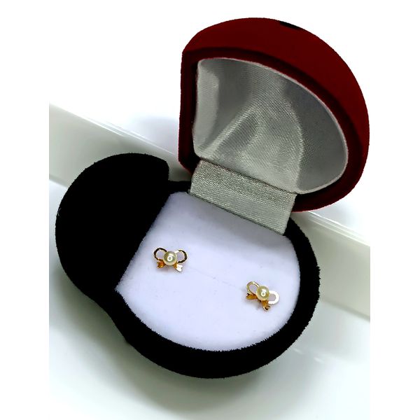 Brinco em Ouro 18k Lacinho com Pérola