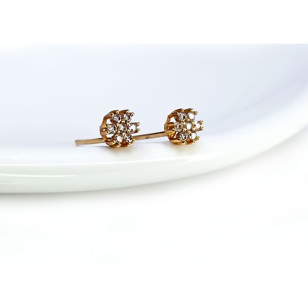 Brinco em Ouro 18k Florzinha Cravejada
