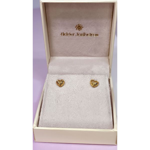Brinco em Ouro 18k Coração Bojudinho Trabalhado Diamantado