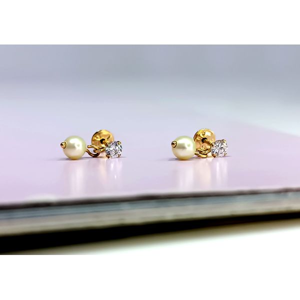 Brinco em Ouro 18k Pérola e Zircônia