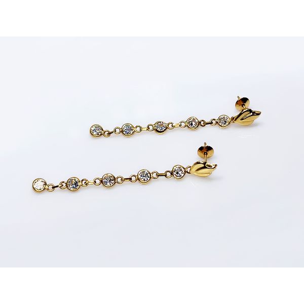 Brinco em Ouro 18k com Zircônias