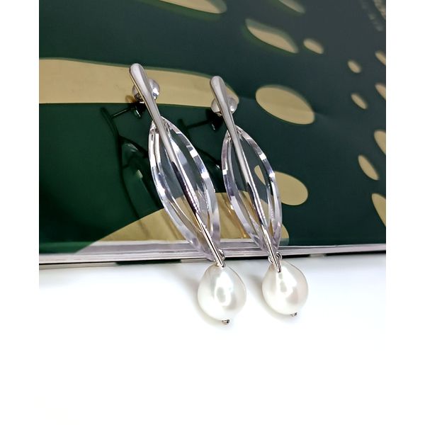 Brinco em Ouro Branco 18k Cristal Navete e Pérola