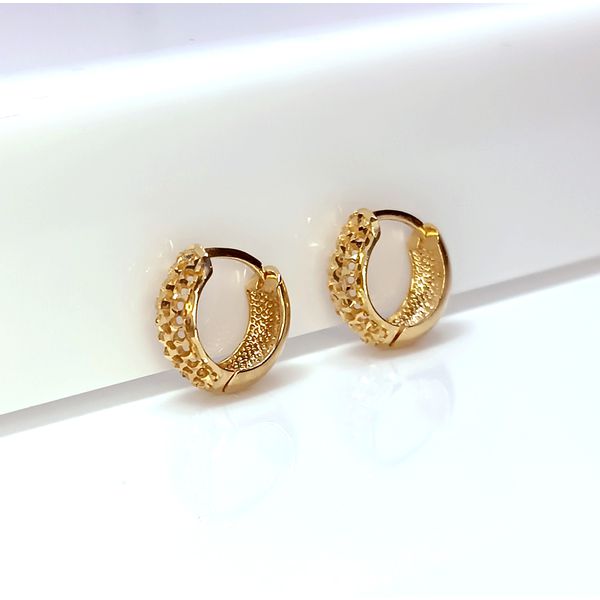 Brinco em Ouro 18k Argola Patrão Diamantada