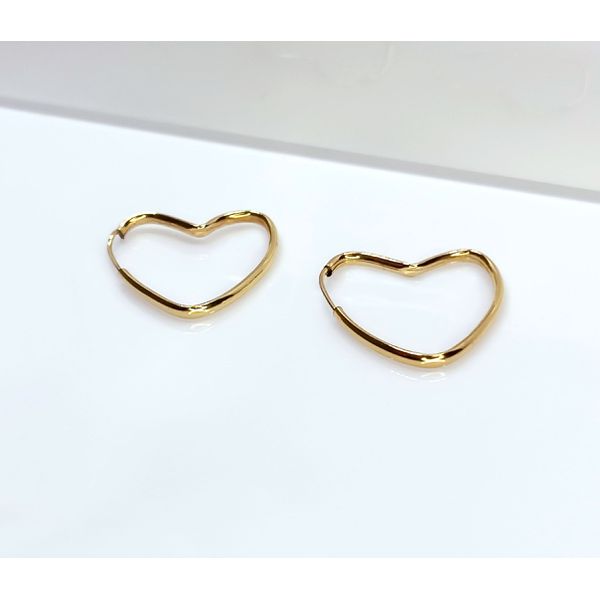 Brinco de Argola Coração em Ouro 18k