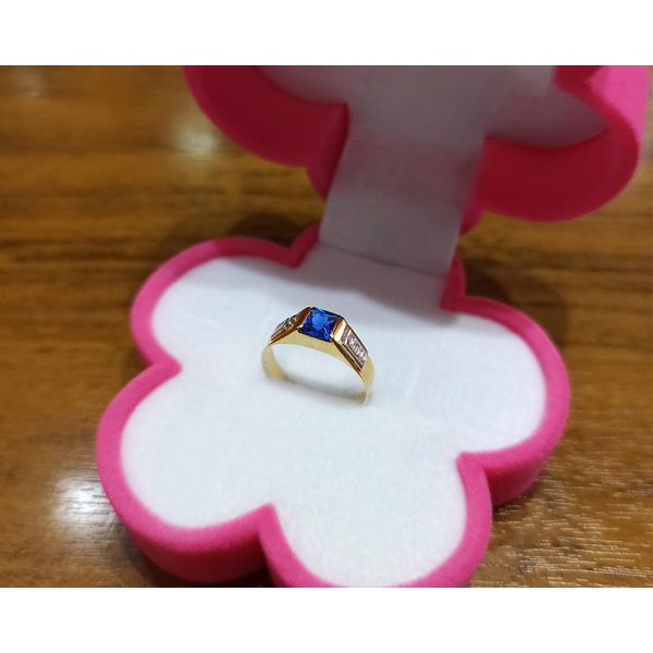 Anel Infantil ABC em Ouro 18k Sinete com Safira Azul
