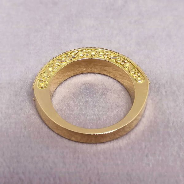 Meia Aliança de Diamantes em Ouro 18k